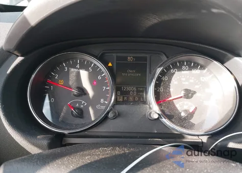 2015 Nissan Rogue Select S z USA, uszkodzony, nr VIN JN8AS5MT9FW663724